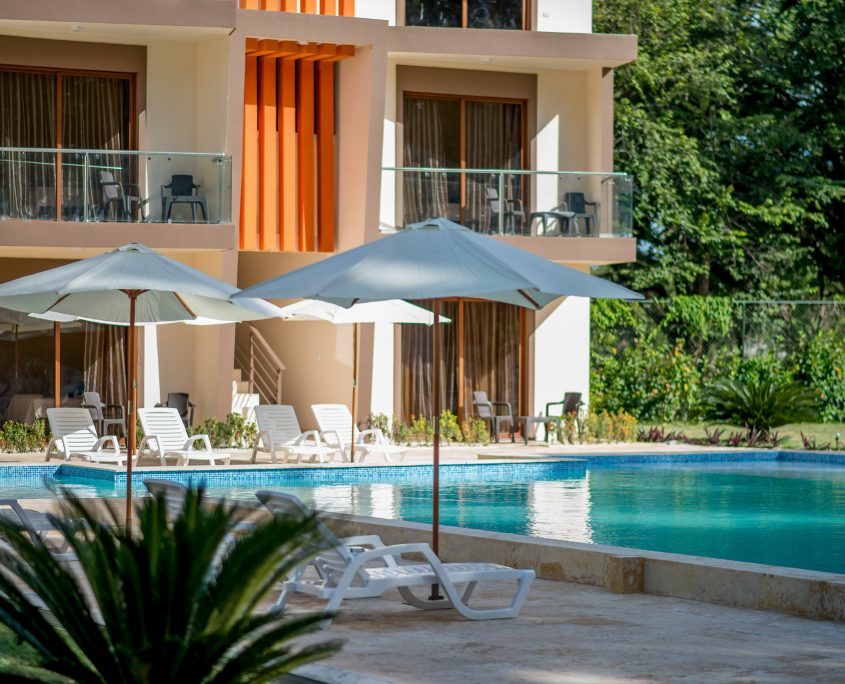 Pool relax